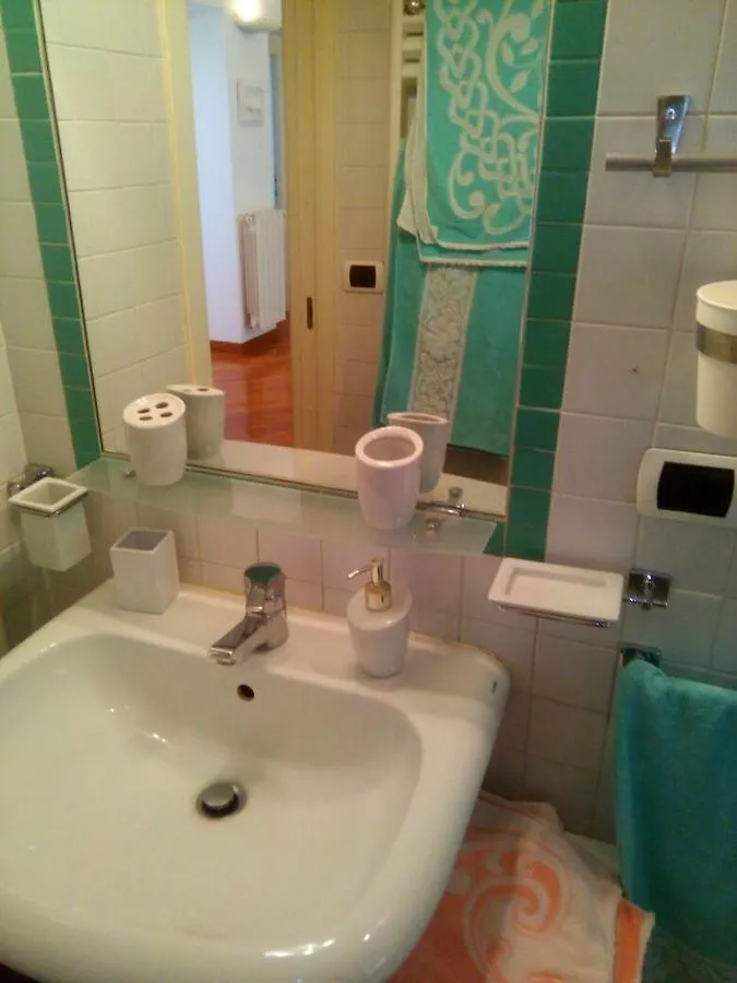 Apartment Casa Di Giovanna Hotel Genoa